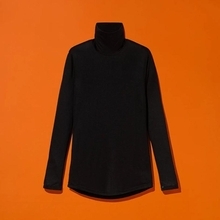 ファミマのアパレルブランド、今なら一部商品が半額。冬向け高機能ウェアなどがお得な「クリアランスセール」は28日まで。