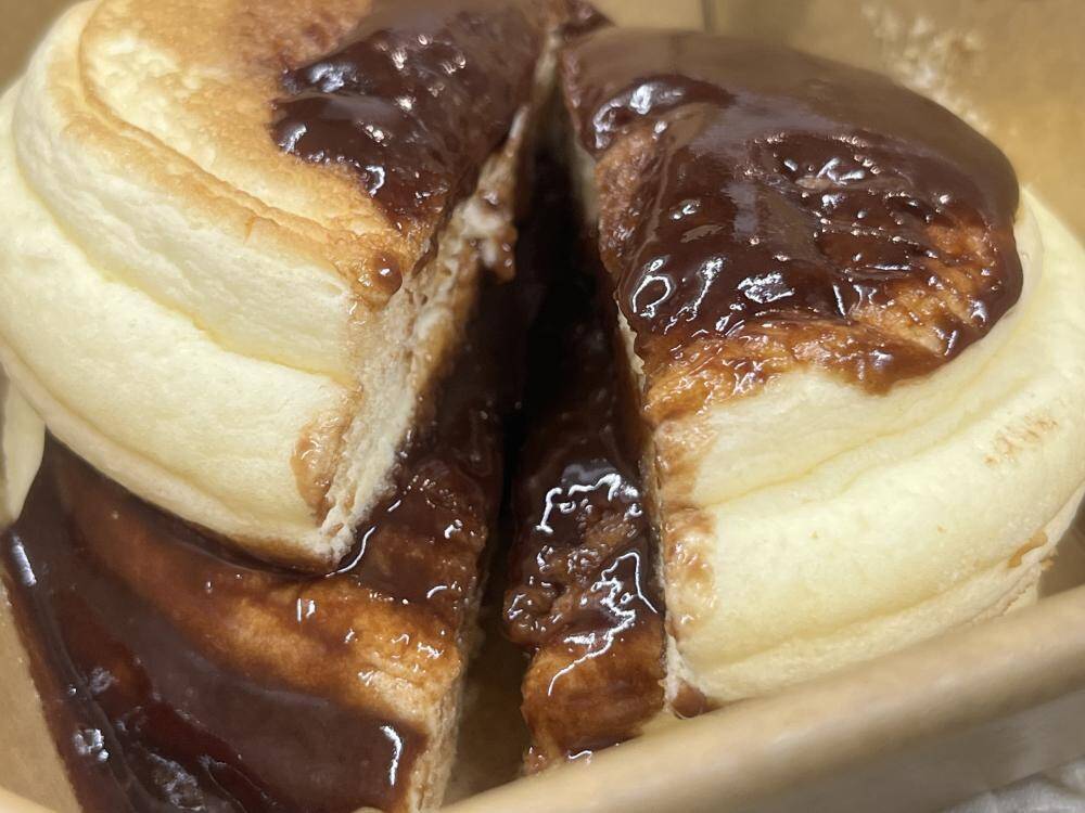 【ローソン】とろけるチョコソースに溺れそう！パンケーキが絶品すぎた《実食レポ》