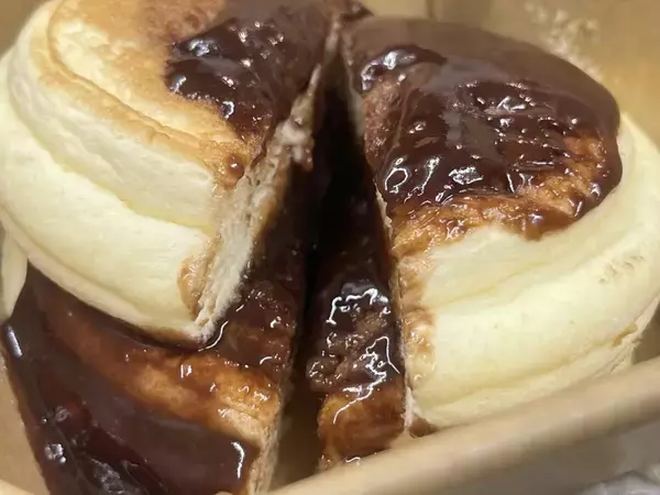 「【ローソン】とろけるチョコソースに溺れそう！パンケーキが絶品すぎた《実食レポ》」の画像