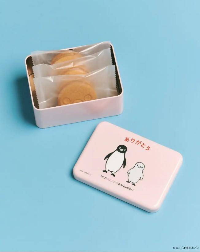 【数量限定】Suicaのペンギンとノーレーズンサンドイッチのコラボ缶が誕生。グランスタ東京店で6月20日から販売中。
