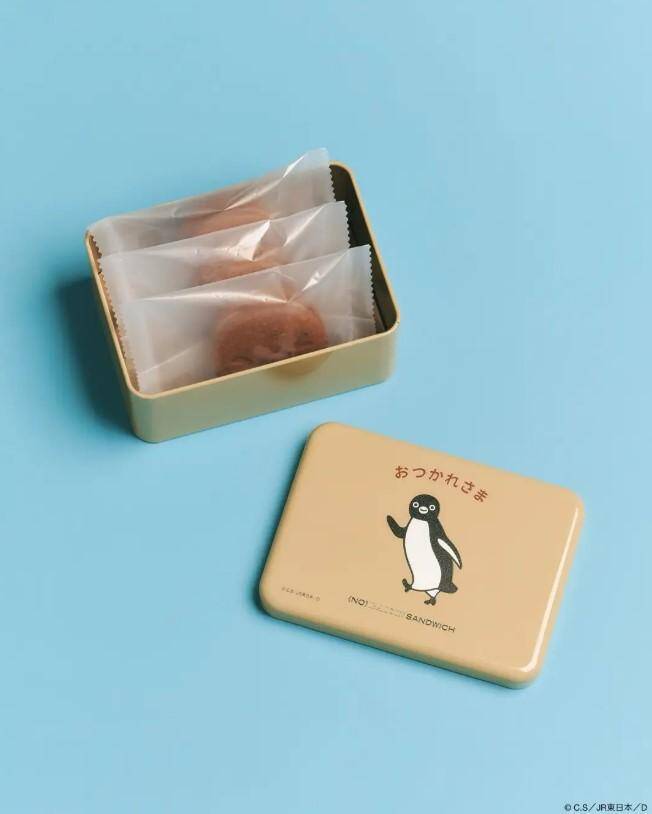 【数量限定】Suicaのペンギンとノーレーズンサンドイッチのコラボ缶が誕生。グランスタ東京店で6月20日から販売中。