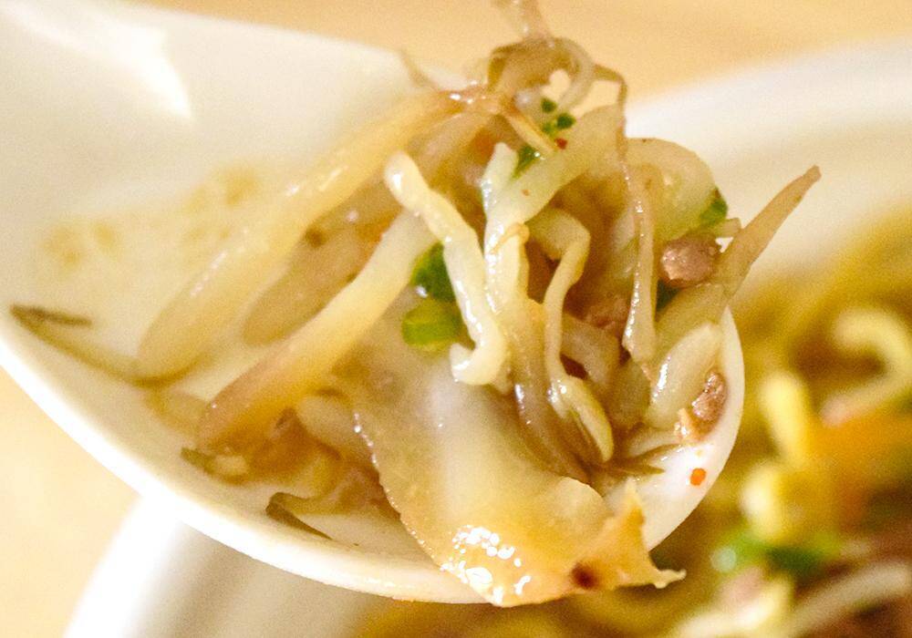 コンビニ「味噌ラーメン」食べ比べ！セブン・ローソン・ファミマ3社で具材や味わいに違いがあるか徹底検証。