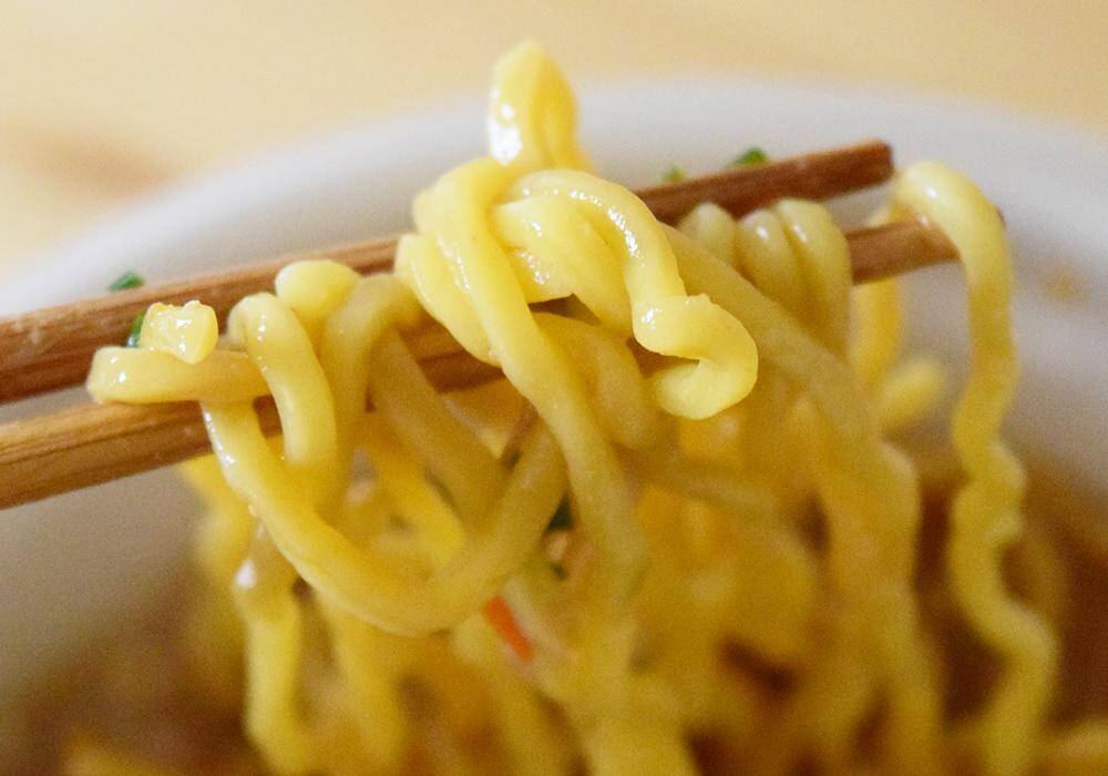 コンビニ「味噌ラーメン」食べ比べ！セブン・ローソン・ファミマ3社で具材や味わいに違いがあるか徹底検証。
