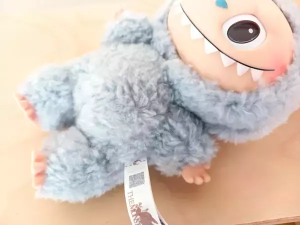 「4シリーズのラブブを比較！色味やデザインだけじゃない、毛並みの違いにも注目《ポップマート》」の画像