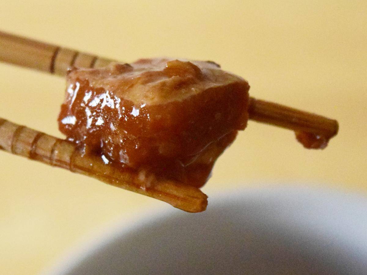 セブン・ローソン・ファミマの「角煮」を食べ比べ！味の違いやお肉のやわらかさを比較してみた。