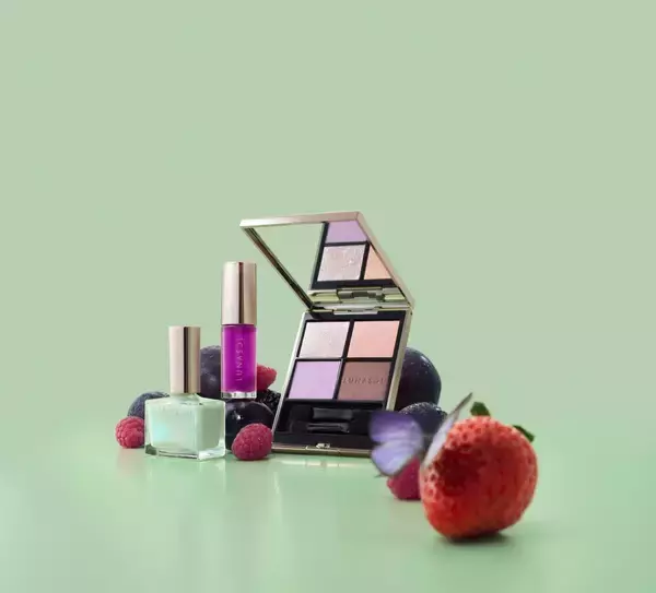 「ルナソルの夏コレクションが登場。鮮やかでみずみずしいサマーメイクを楽しめるアイシャドウやリップがずらり♡」の画像