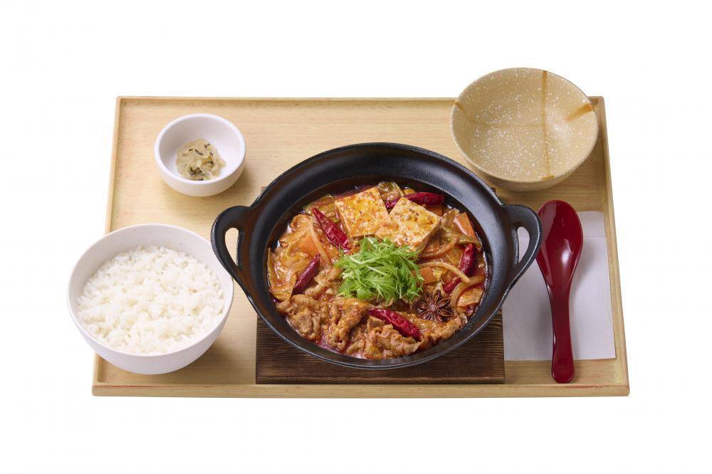 【やよい軒】ごはんおかわり自由で「コスパ最高」1000円台のもつ鍋＆火鍋がSNSで話題。