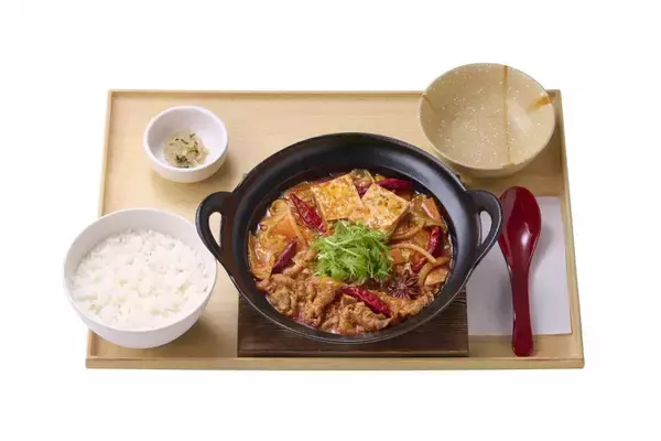 「【やよい軒】ごはんおかわり自由で「コスパ最高」1000円台のもつ鍋＆火鍋がSNSで話題。」の画像