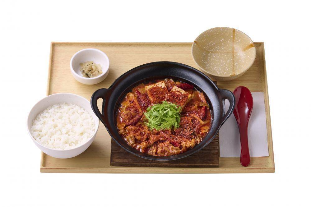 【やよい軒】ごはんおかわり自由で「コスパ最高」1000円台のもつ鍋＆火鍋がSNSで話題。