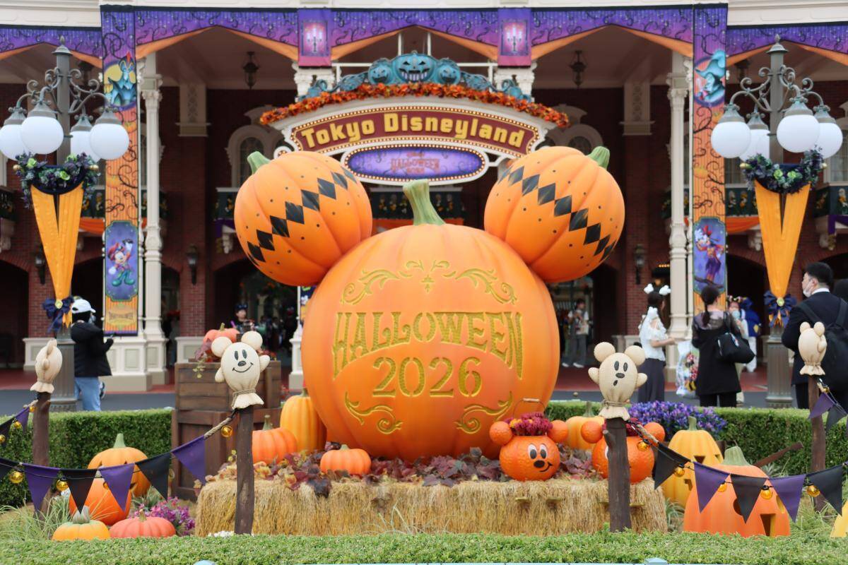 【ディズニー・ハロウィーン】食べ歩きに最適「チュロス」や食感楽しいドリンク、ボリュームたっぷりメニューまで。注目5品をピックアップ《編集部レポ》