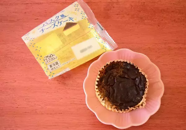 「コンビニ「チーズケーキ」食べ比べ！セブン・ローソン・ファミマで味わいの方向性に違いを発見《実食レポ》」の画像