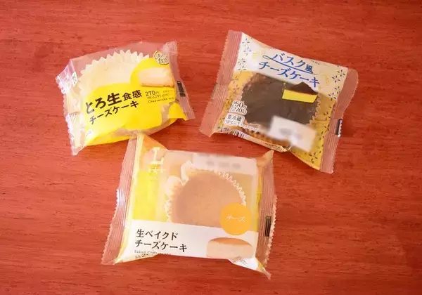 「コンビニ「チーズケーキ」食べ比べ！セブン・ローソン・ファミマで味わいの方向性に違いを発見《実食レポ》」の画像