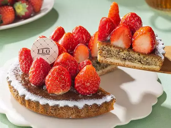 「3月の「FLOの日」は"苺ぎっしりタルト"が登場♡定番人気スイーツやデリもお得に。」の画像