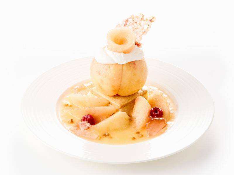 桃好き必見！タカノフルーツパーラーで、丸ごと桃スイーツやパフェ、サンドなど桃づくしの限定メニューが登場中♡