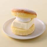 「【ファミマ】3月10日発売の注目5選。ブラックサンダーコラボ、いちごミルクなどがずらり。」の画像2