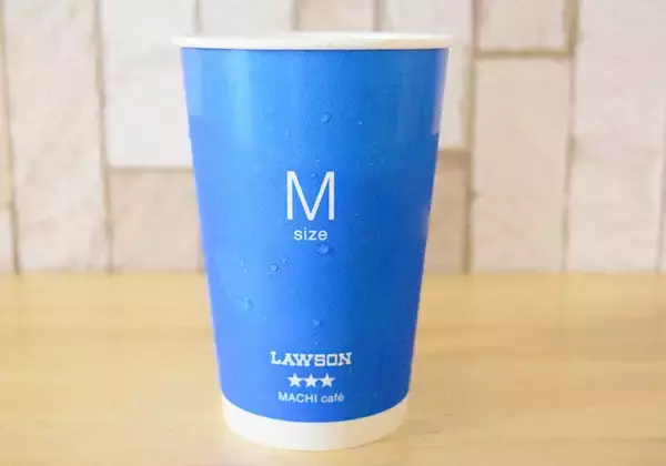 「コンビニ「アイスカフェラテ」飲み比べ！ファミマ・ローソン・セブンで味わいの違いを調査。味のバランスが良いのは...。」の画像