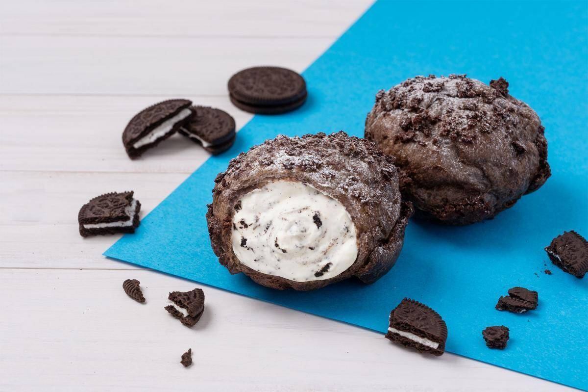 ビアードパパから春にぴったりの「苺ホワイトチョコシュー」が出たよ♡ザクザク食感の「クッキーアンドクリームシュー」も見逃せない。