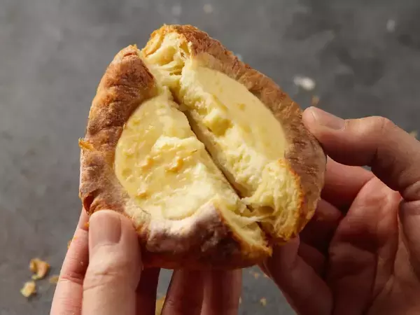 「東京駅でルタオのデニッシュが味わえる！期間限定で「フロマージュデニッシュ・デニルタオ」がグランスタ東京にやってきた♡《8月2日まで》」の画像