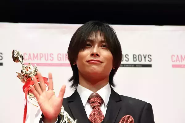 「【写真100枚超】日本一の男子大学生がタキシード姿を披露「CAMPUS BOYS 2026」フォトレポート」の画像