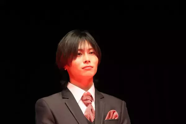 「【写真100枚超】日本一の男子大学生がタキシード姿を披露「CAMPUS BOYS 2026」フォトレポート」の画像