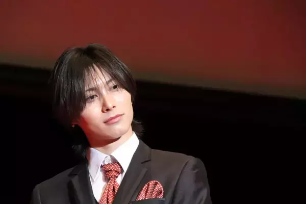 「【写真100枚超】日本一の男子大学生がタキシード姿を披露「CAMPUS BOYS 2026」フォトレポート」の画像