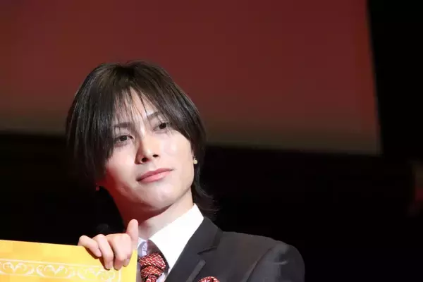 「【写真100枚超】日本一の男子大学生がタキシード姿を披露「CAMPUS BOYS 2026」フォトレポート」の画像