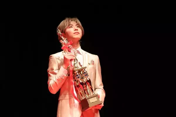 「【写真100枚超】日本一の男子大学生がタキシード姿を披露「CAMPUS BOYS 2026」フォトレポート」の画像