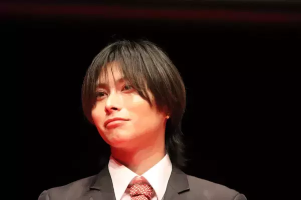 「【写真100枚超】日本一の男子大学生がタキシード姿を披露「CAMPUS BOYS 2026」フォトレポート」の画像