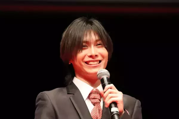 「【写真100枚超】日本一の男子大学生がタキシード姿を披露「CAMPUS BOYS 2026」フォトレポート」の画像