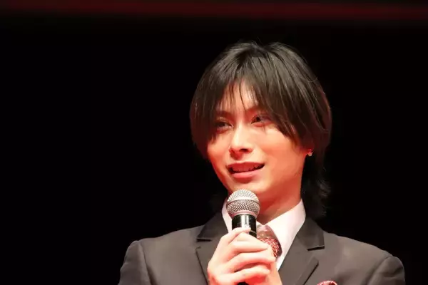 「【写真100枚超】日本一の男子大学生がタキシード姿を披露「CAMPUS BOYS 2026」フォトレポート」の画像