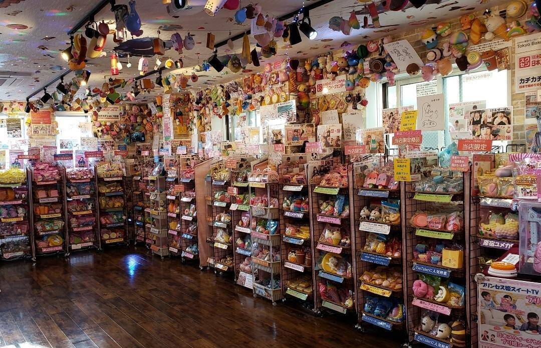 ボンドロ→めじるしの次のブームは「スクイーズ」？都内の専門店と注目イベントを紹介