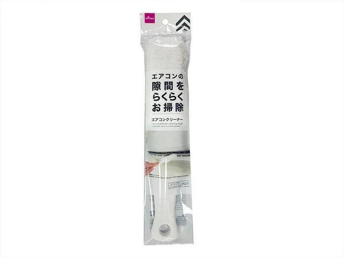 【ダイソー】エアコン掃除がラクになる...！110円で買える便利お掃除グッズ3選