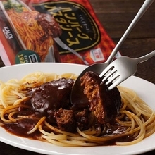 カルディ新作グルメ5選。ハンバーグ丸ごとパスタソース、いちごホイップなど試したくなるラインアップ