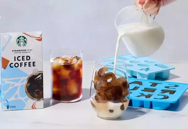 【スタバ】対象商品購入でシリコンアイストレーもらえる！おしゃれなアレンジドリンクが楽しめるよ♡