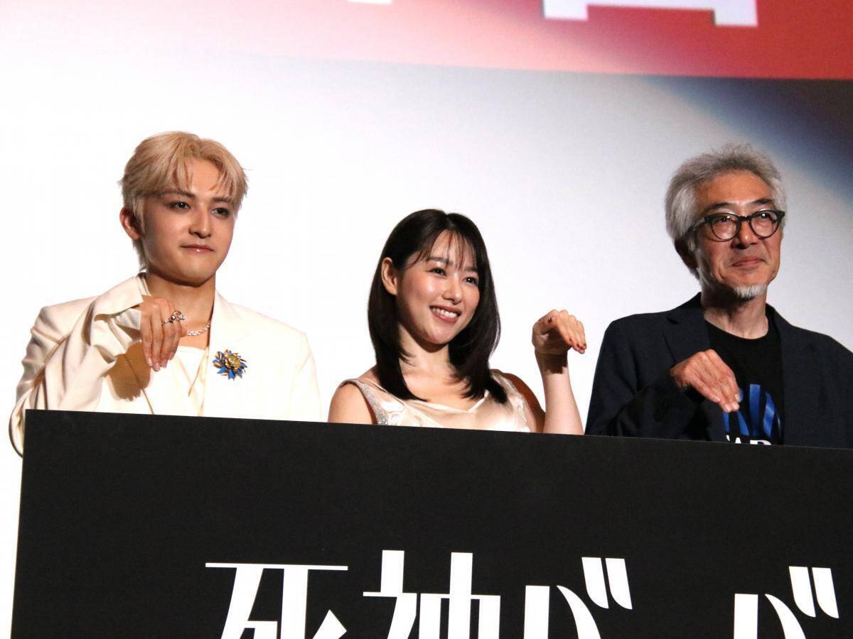 日穏さん（STARGLOW）が人気芸人との意外なエピソードを披露。映画「死神バーバー」舞台挨拶レポート
