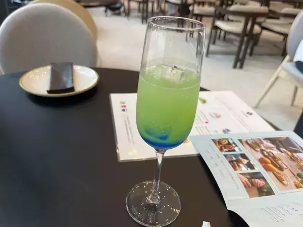 「【新橋・銀座】外資ホテルのアフタヌーンティーが平日3500円。コーヒー・紅茶フリーフロー付きは破格...。」の画像