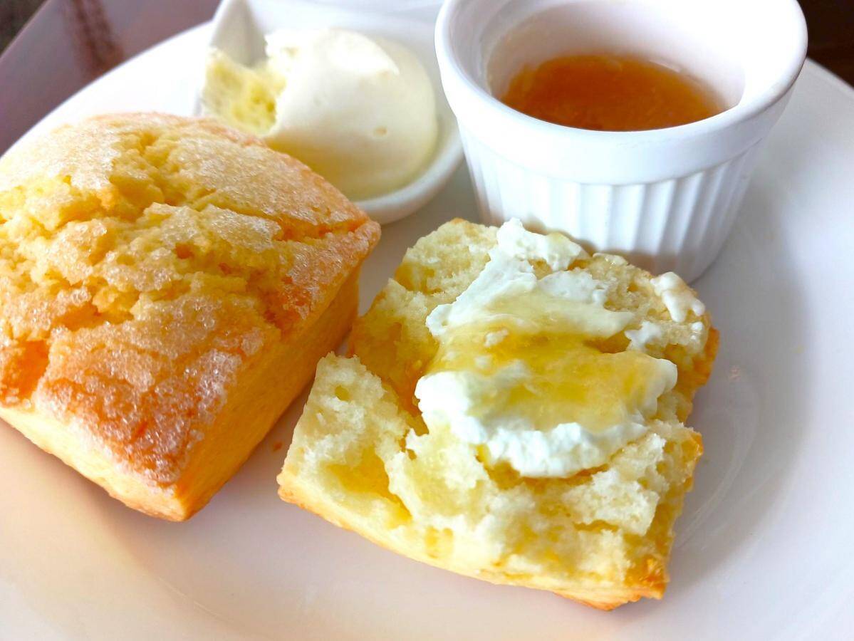 シュークリームとフリーフローに感動♡小田急ホテル夏の「メロンアフタヌーンティー」を実食レポート