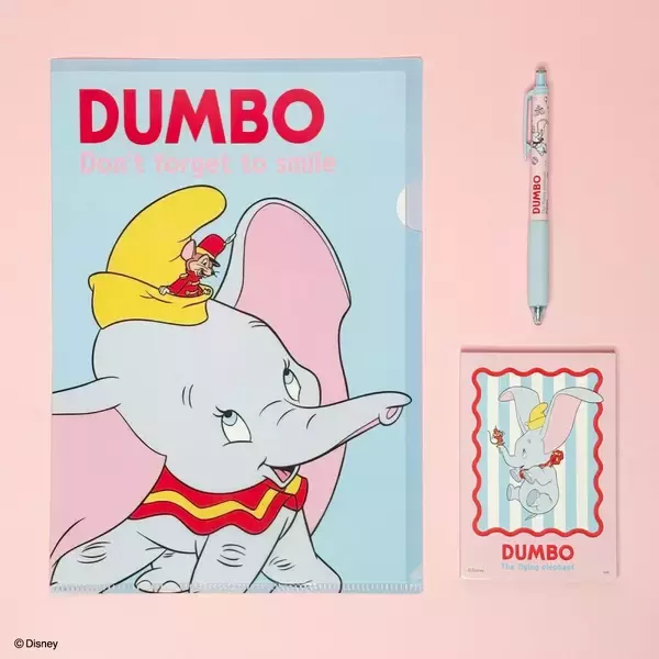 「キャンドゥに「ダンボ」のグッズ登場中♡クリアステッカーやポーチ、巾着セットなど日常使いしやすいアイテムが勢ぞろい。」の画像