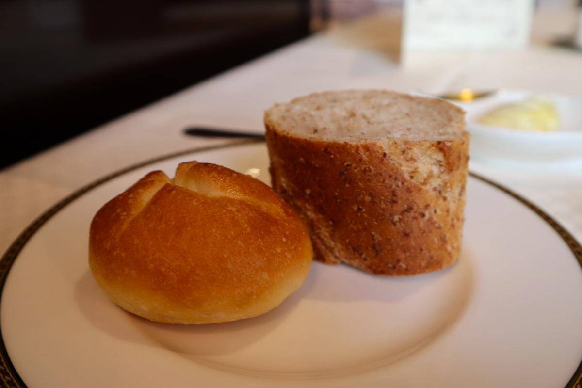 【都内ホテル】デザートおかわり自由のフレンチコースが3時間半・5000円。貴族気分を味わえる衝撃コスパのランチを発見。《編集部レポ》