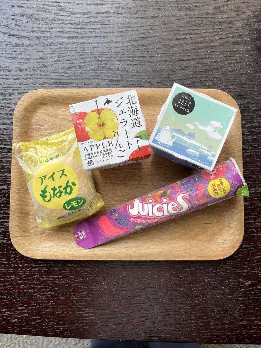 東京駅すぐのラウンジ「丸善の三階」でアイス食べ放題がスタート。プラス1100円でご当地アイスを好きなだけ堪能できるよ～。