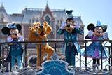 「東京ディズニーシー25周年は"ジュビリーブルー"のきらめきに染まる♡ショーや映える空間に大興奮！見どころを予習《編集部レポ》」の画像1