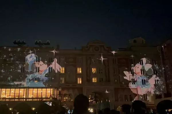 「東京ディズニーシー25周年は"ジュビリーブルー"のきらめきに染まる♡ショーや映える空間に大興奮！見どころを予習《編集部レポ》」の画像