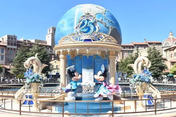 「東京ディズニーシー25周年は"ジュビリーブルー"のきらめきに染まる♡ショーや映える空間に大興奮！見どころを予習《編集部レポ》」の画像