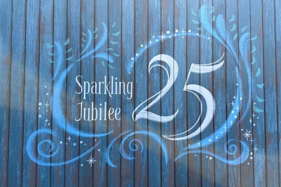 東京ディズニーシー25周年は"ジュビリーブルー"のきらめきに染まる♡ショーや映える空間に大興奮！見どころを予習《編集部レポ》