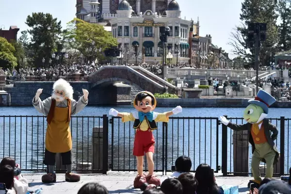 「東京ディズニーシー25周年は"ジュビリーブルー"のきらめきに染まる♡ショーや映える空間に大興奮！見どころを予習《編集部レポ》」の画像