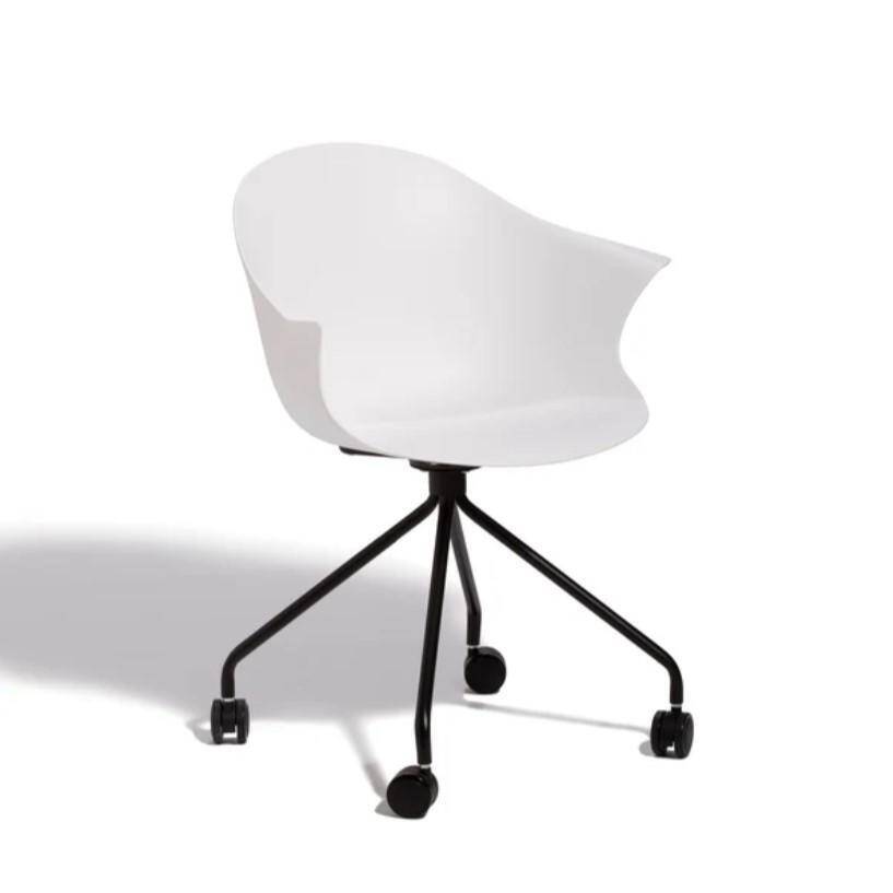 在庫残りわずか！Francfrancの対象インテリアが30％オフになるオンラインストア限定セールは要チェック。