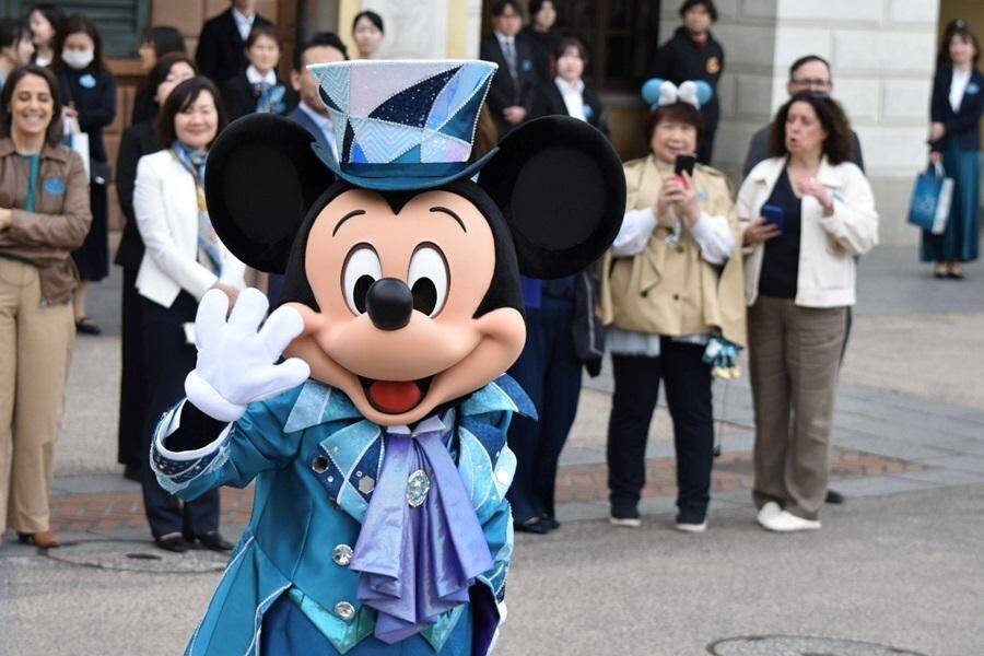 【東京ディズニーシー25周年】ディズニーの仲間たちも集まった「オープニングセレモニー」でジュビリーブルーに染まる♡祝祭の開幕宣言をレポ。