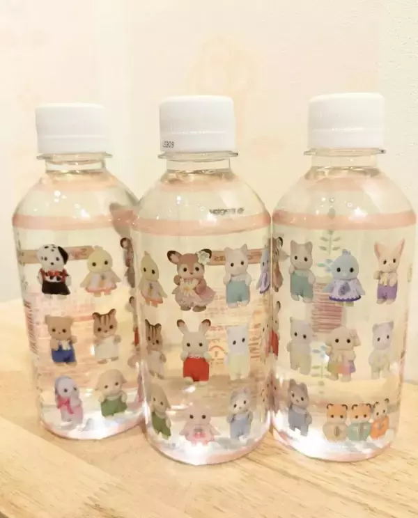 シルバニアファミリーの"水"が可愛すぎるとSNSで話題。「世界一かわいいお水」「毎日洗って使いたい」