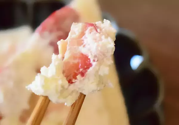 「【2026年最新版】コンビニ「いちごサンド」食べ比べ！ファミマ・セブン・ローソンで満足度が高いのは？」の画像