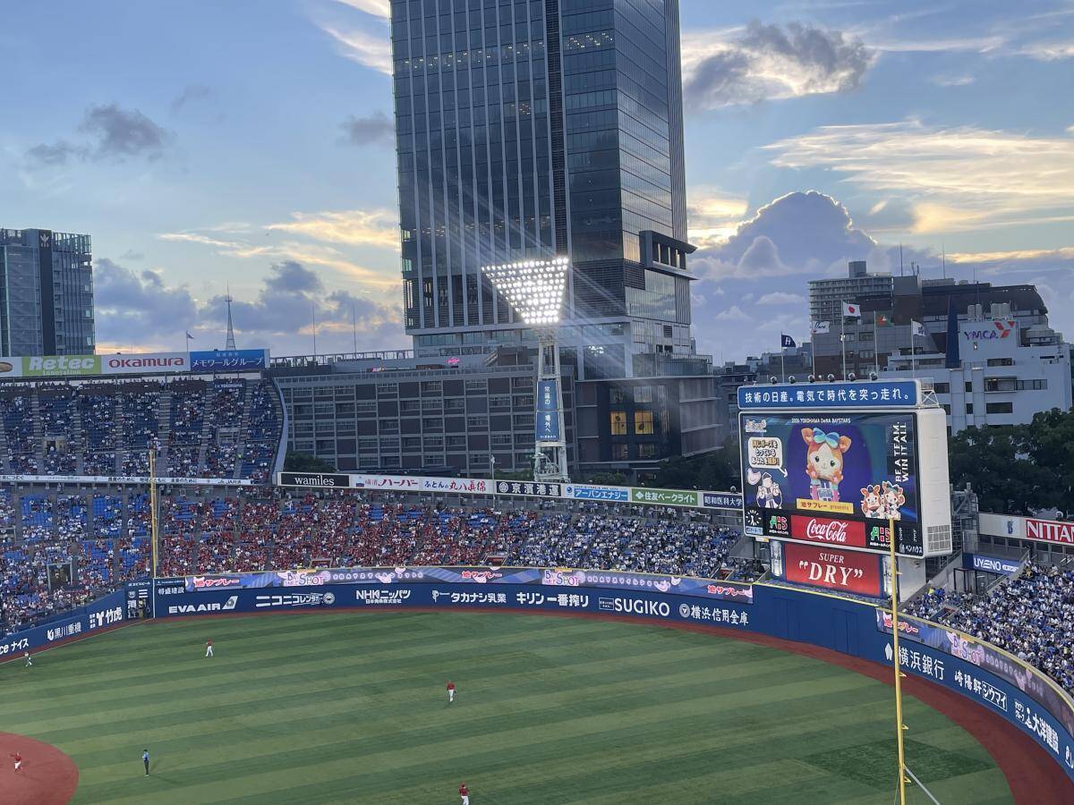 【ハマスタ】ルールを知らなくても超楽しい！おとな女子が「プロ野球」を初観戦したら球場グルメに沼った《徹底レポ》